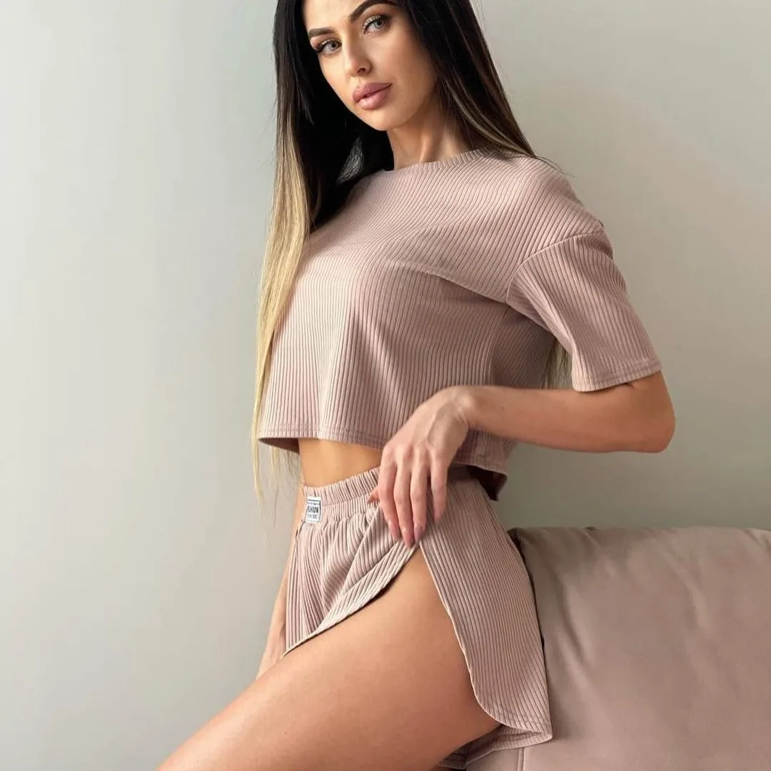 

Женская футболка Ne Top orts Комплект из двух предметов Faionable Spring Collection Удобный материал Студенческий orm Sle