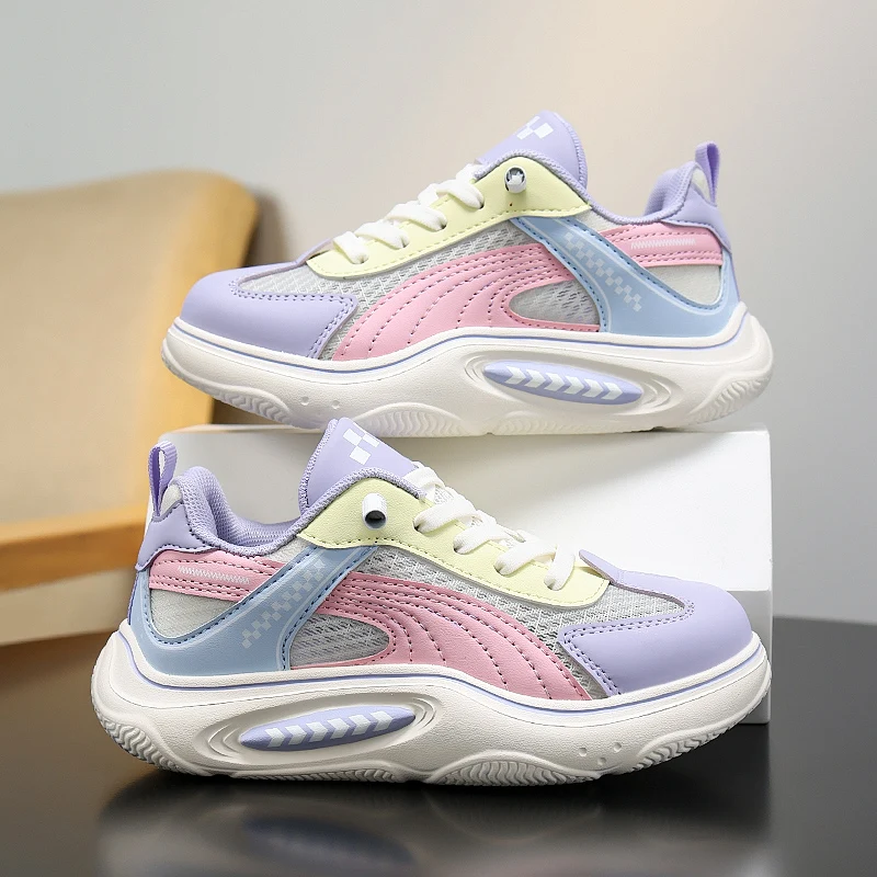 

A pair of children's mesh sneakers with lace-up closure non-slip thick sole for daily and outdoor use CT-L8812