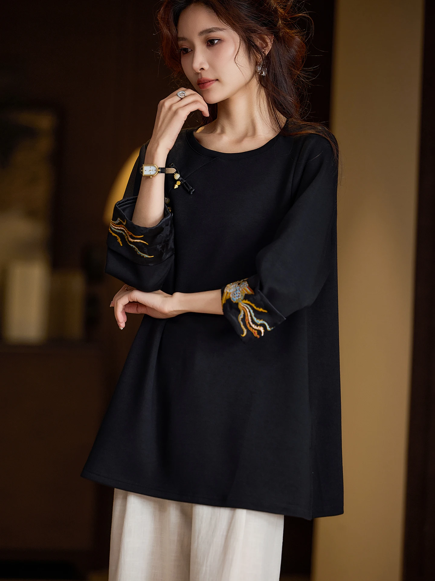 Elegant Mid-Length Embroidered T-Shirt for Women in White by SuMu Chinese Style Breathable Comfortable Spring Autumn Wear