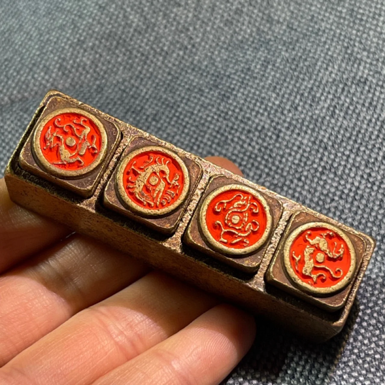 

Antique Copper Collection Seal Relief The Four Great Divine Beasts Stationery Supplies Home Study Desktop Ornaments