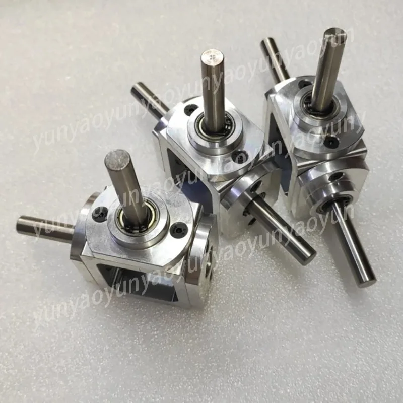 T-type Cross Commutator Right Angle Drive 1 Meter Specification 20 Tooth Bevel Gear Box, Output Shaft Diameter 8 Mm, Load 20 Kg