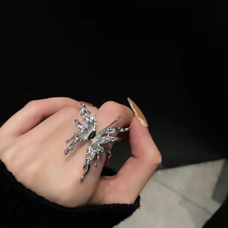 New Punk Vintage Metal Liquid Butterfly Women\'s Adjustable Ring Niche Design Fashion Exquisite Insect Ring Gothic Jewelry Gifts
