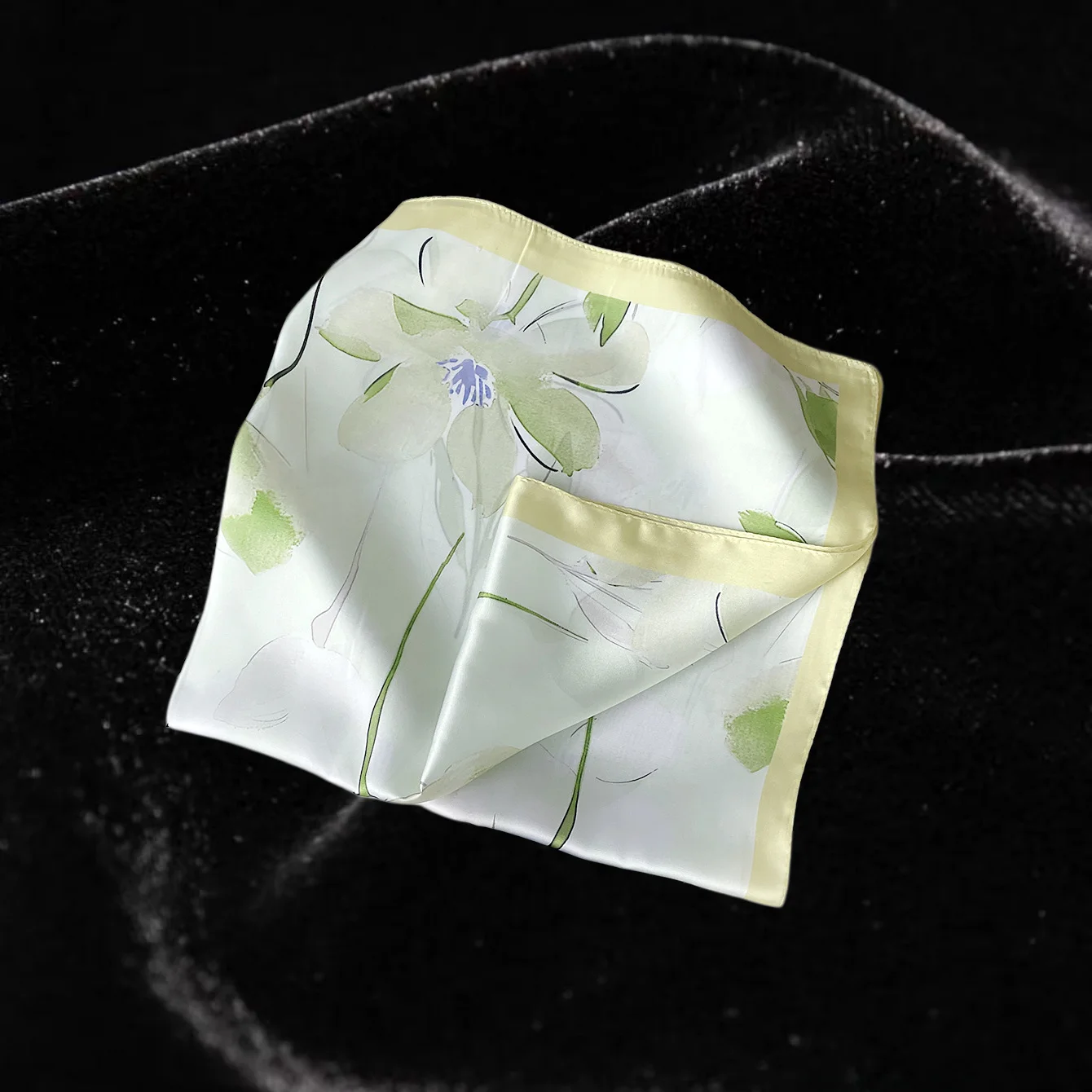 Vintage Elegant Women's Scarf Fresh Watercolor Flower Print Head Wrap Neckerchief Soft Satin Foulard Multi Color