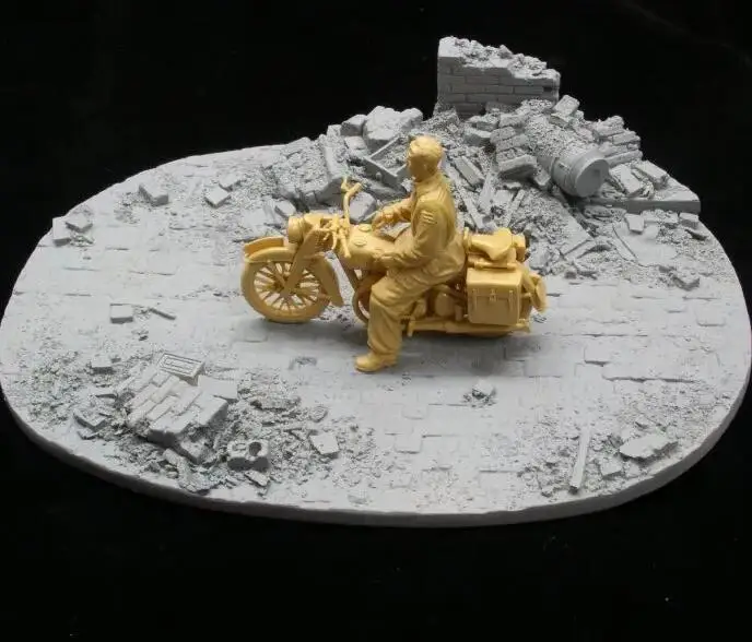 LW35001/LW35002/LW35003 Small European Rubble Resin Diorama Base (no Figure and Vehicle) Unassembled Uncolored