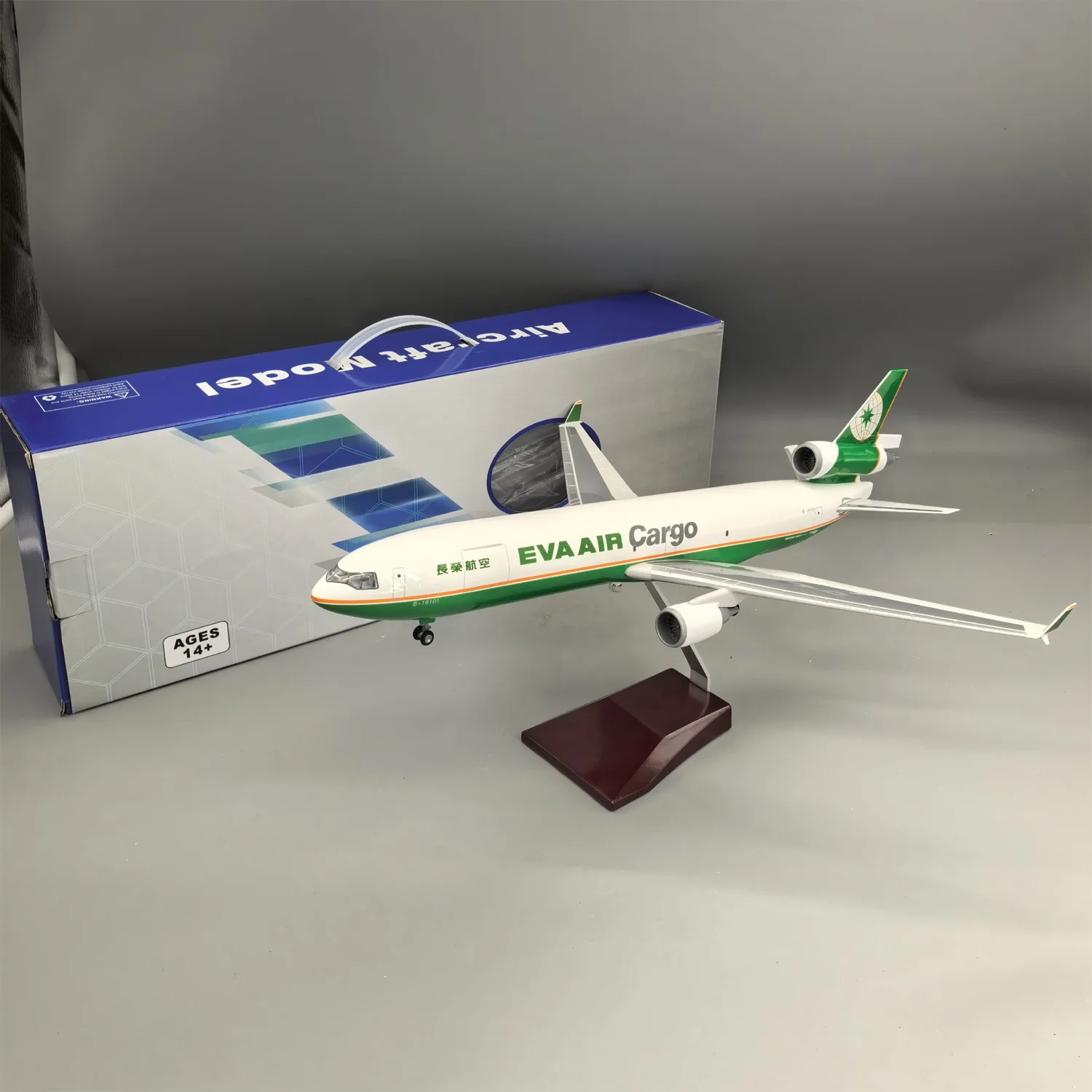 

1:130 Scale Plane MD11 Model Eva Air Cargo MD-11 Resin Diecast Airplane Toy with Landing Gear Aviation Enthusiasts Collectible