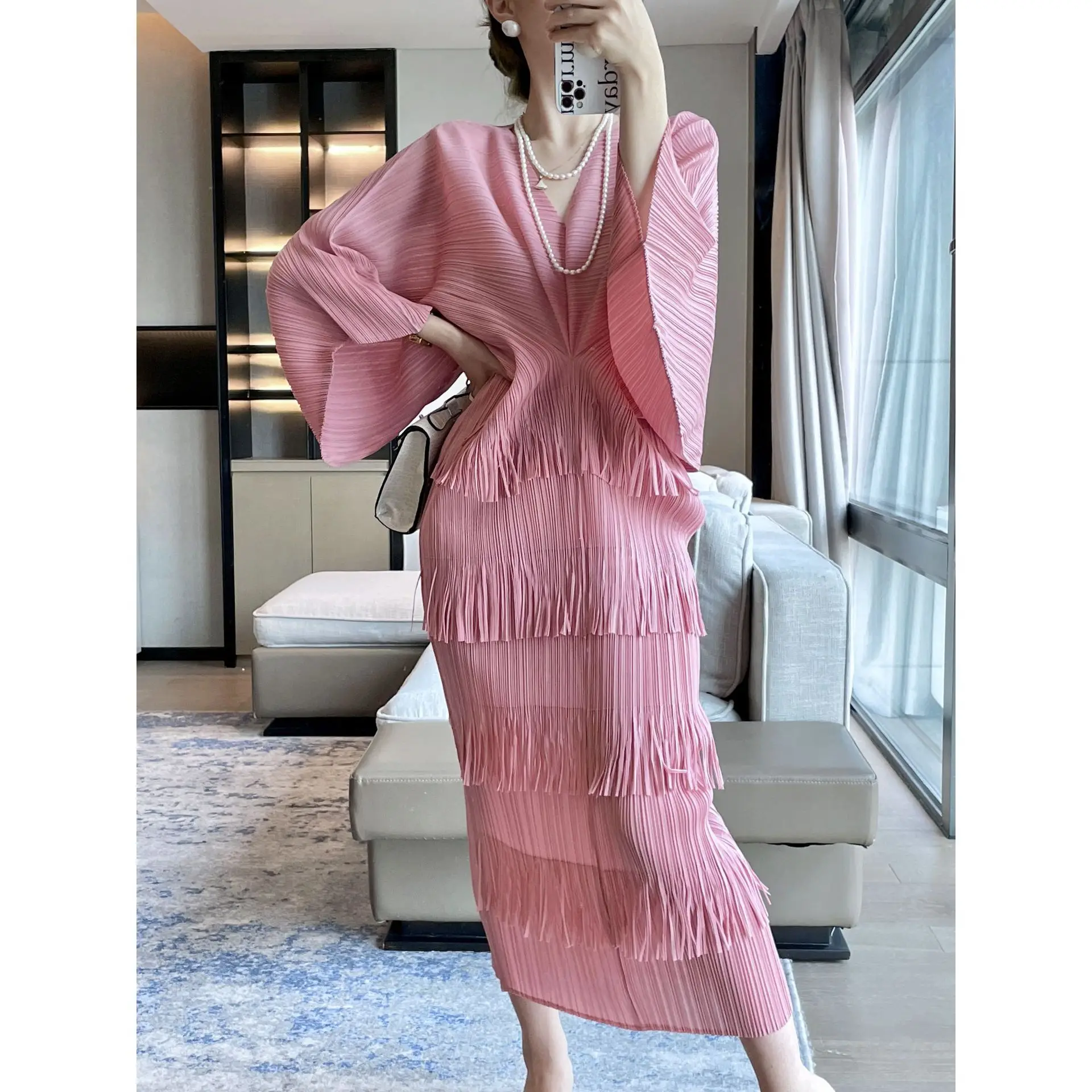 

Miyake Pleated Autumn 2024 Designer Bat Sleeves Loose Waist Fringed Dress Elegant Dress Summer Maxi Dresses for Women