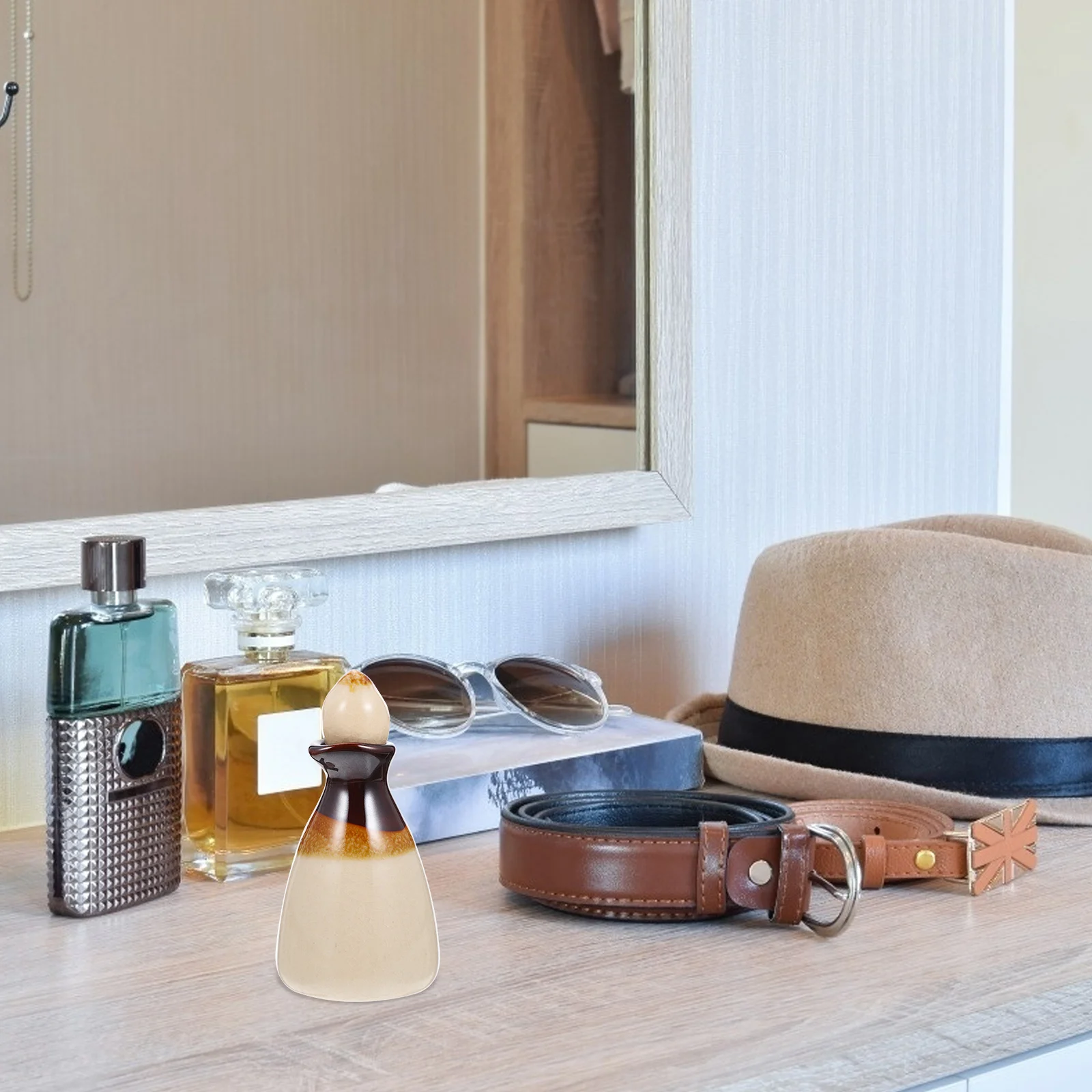 

Essential Oil Diffuser Bottle Beautiful Look Aroma Holder Perfect for Displaying Perfumes Ideal for Gifts and Special Occasions