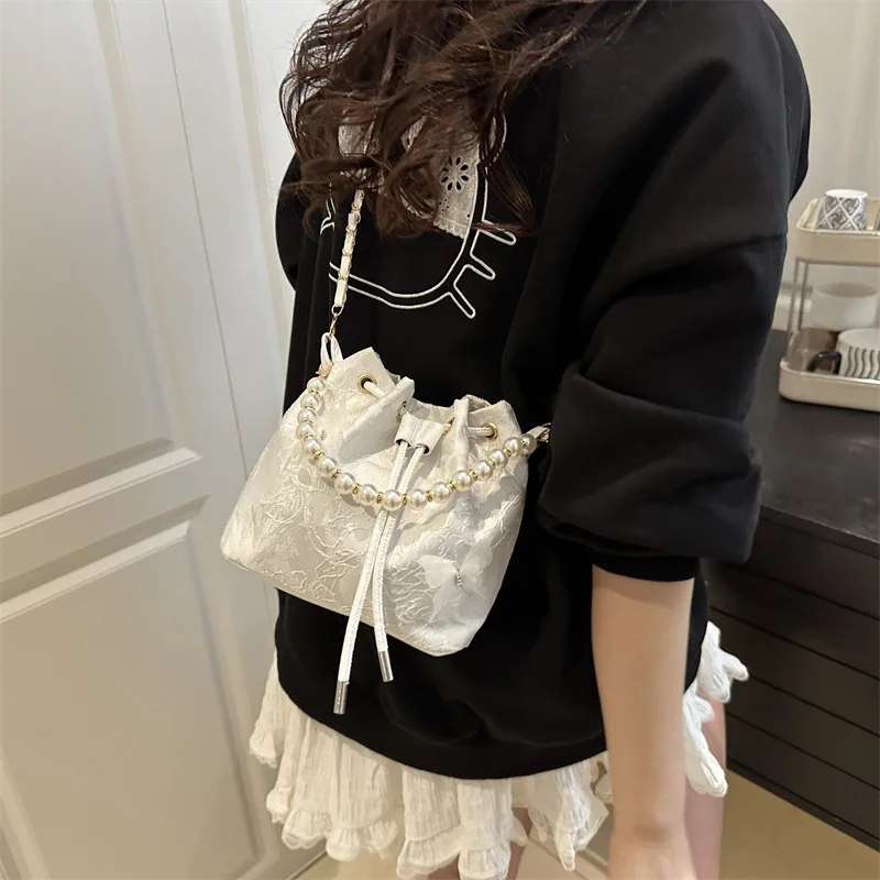 Sweet Butterfly Women Drawstring Bucket Shoulder Bags Versatile Ladies Crossbody Bag Clutch Fashion Girls Pearl Chain Handbags