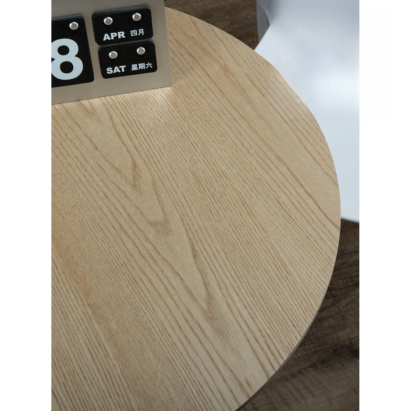 심플한 원목 바 카운터, 원형 테이블, 협상실, 커피 테이블