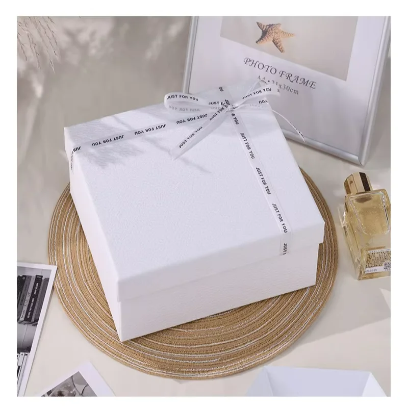 

Logo Luxury Wedding Birthday Jewelry Gift Premium Packaging White Boxes for Gift Sets with Ribbon Bowknot Baby shower boy Rose