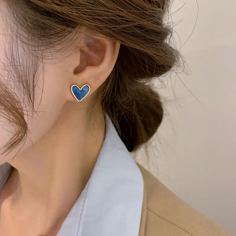 Cute Korean Earrings Heart Bling Zircon Stone Gold Color Trendy Vintage Stud Ear Ring for Women Fashion Jewelry 2024 New Gift