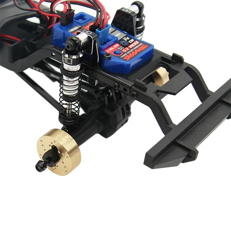 Heavy Duty Latão Cubo Traseiro Knuckles, Hot Racing, apto para 1/18 Traxxas TRX4