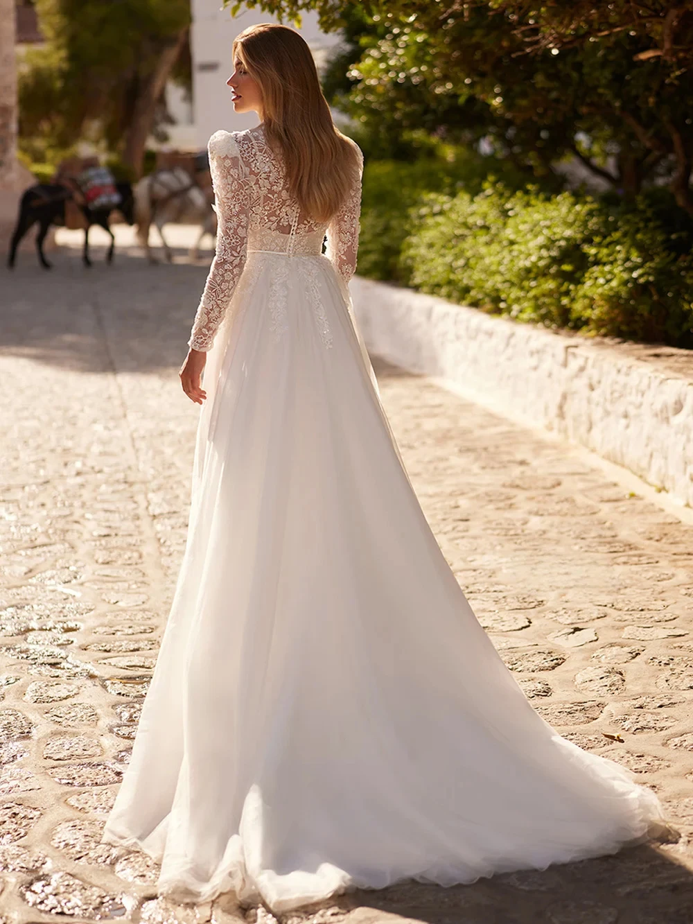Luxury Empire Wedding Dresses for Ladies Elegant Strapless Bridal Gowns with Lace Exquisite Full Sleeve Vestidos De Novia New
