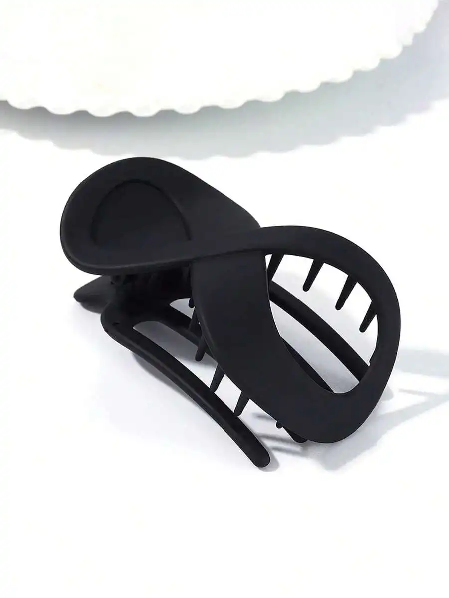 

Black Plastic Claw Hair Clip Strong Hold Minimalist Design For Daily Casual Party Makeup