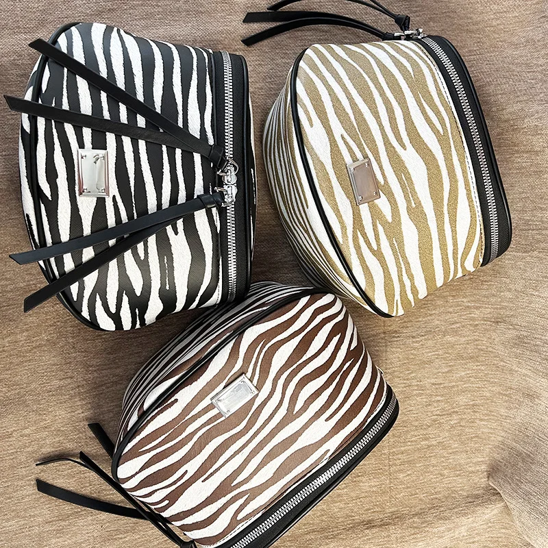

CLAREGQI Women Zebra Print Waist Bag Fashion Crossbody Fanny Pack with Tassel Detail Daily Travel