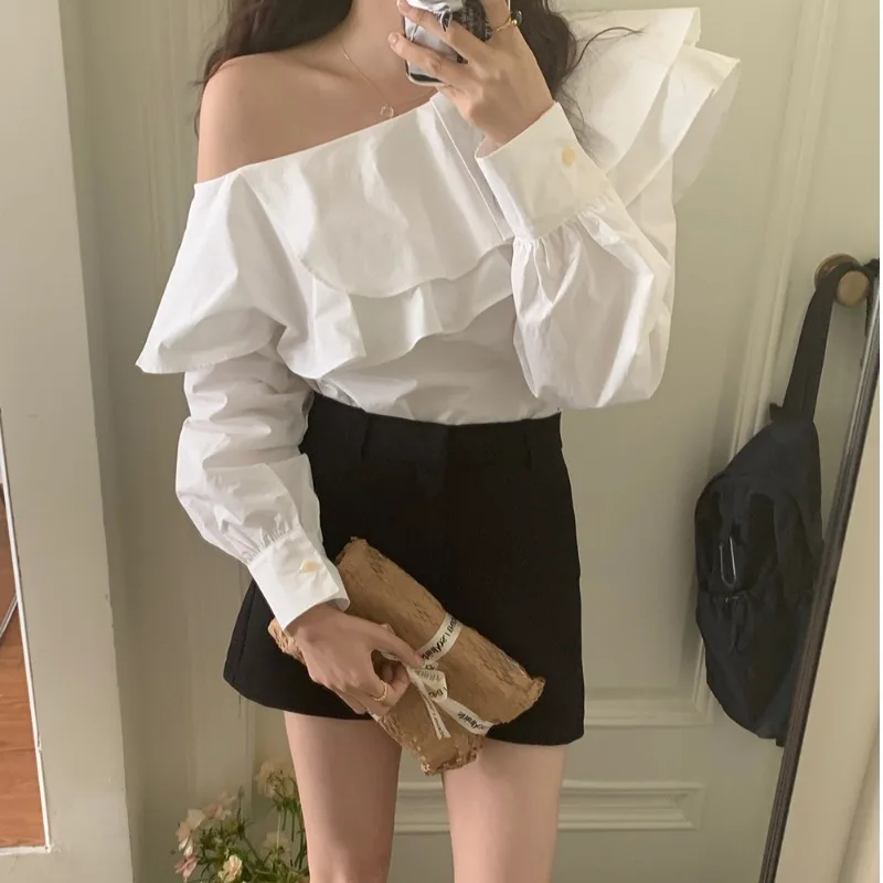 

Весна 2023: Новая корейская женская блузка с открытыми плечами, двухслойная, белая, элегантный дизайн, однотонная, для офиса, длинный рукав.