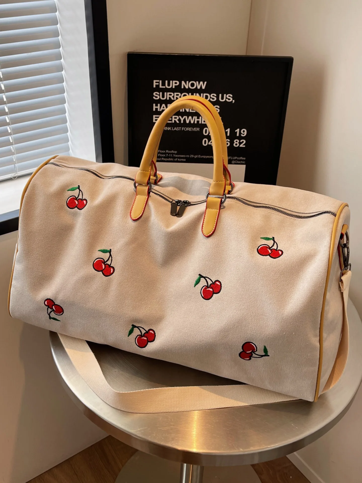 lightweight-ladies-short-trip-travel-bag-large-capacity-single-shoulder-crossbody-bag-stylish-good-looking-oxford-cloth-material