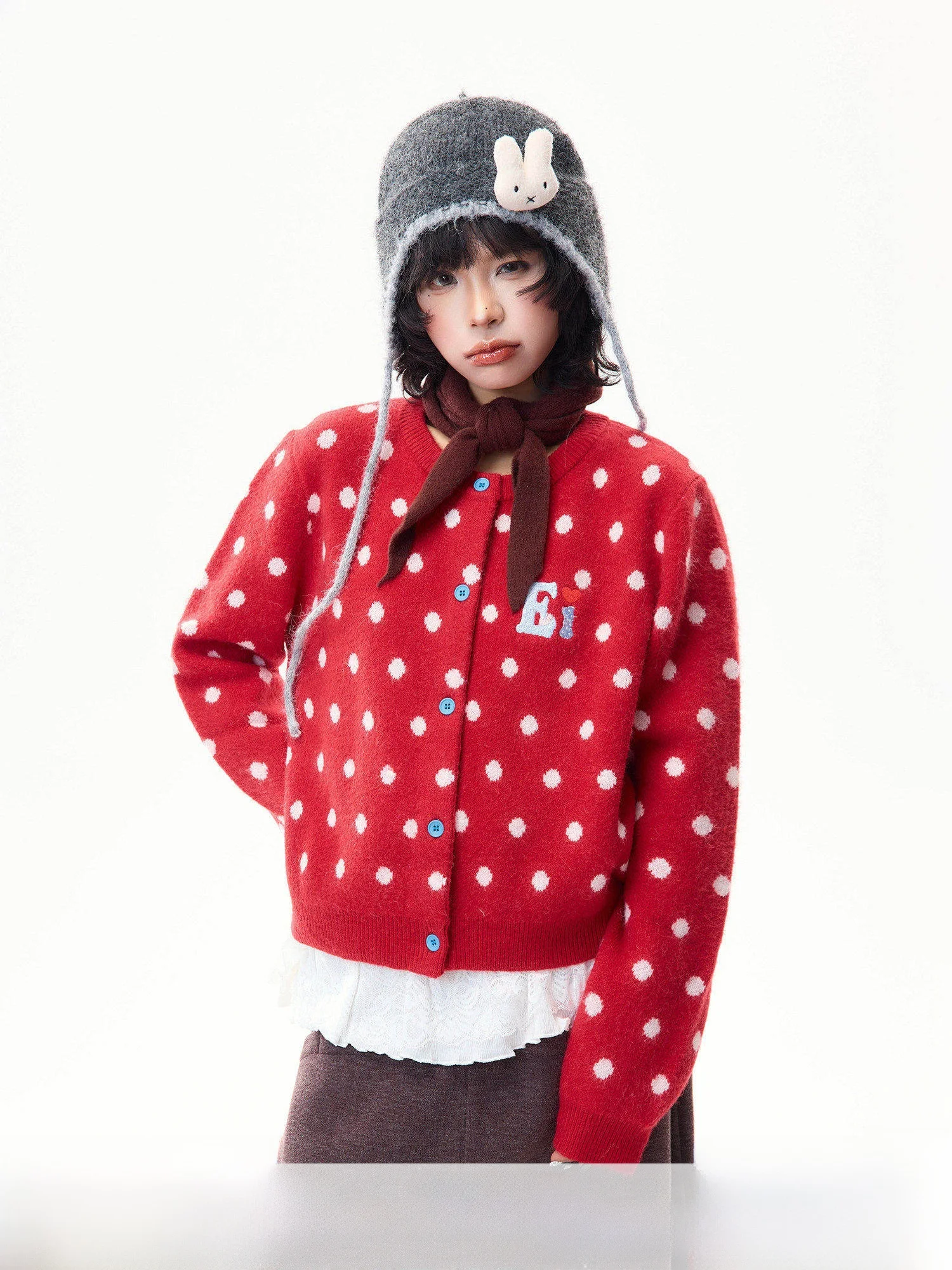 

Корейский вязаный кардиган MKGO в красный горошек, женский, зимний, теплый, мягкий, свободный, с пуговицами