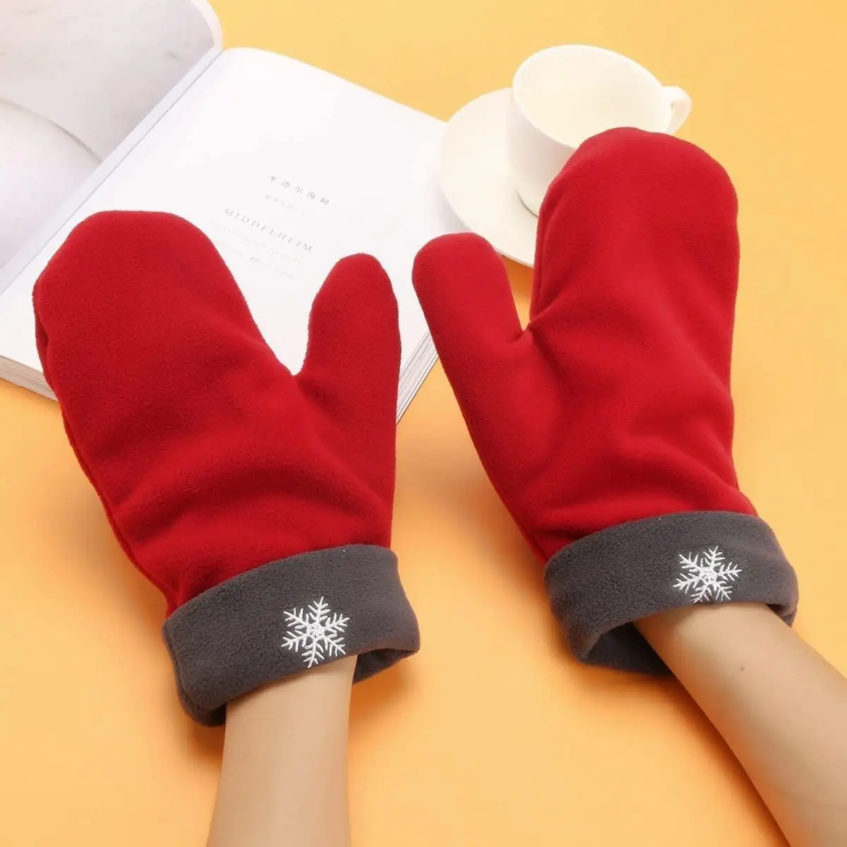 Winter Christmas Couple Holding Hands Gloves Couples Mittens Comfortable Double Layer Warm Snowflake Embroidered Polar Fleece