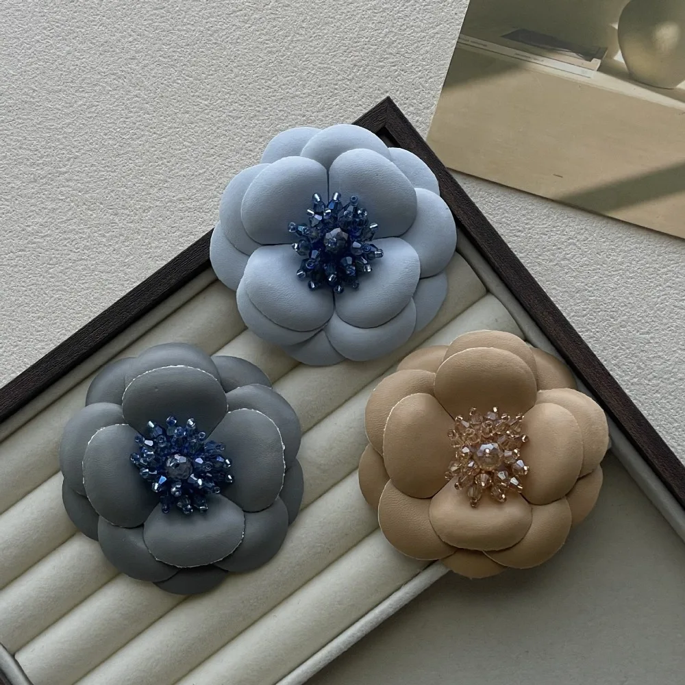 broche-de-cristal-camelia-em-couro-pu-luxuoso-aplique-floral-para-tecidos-alfinetes-de-lapela-acessorio-de-moda-presentes-elegantes-para-mulheres