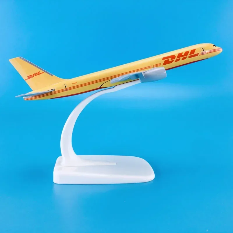 Baza Hot Sale Zinc Ally Material 1:300 16cm Airplane Model Aircrafts Boeing B757-200 DHL Express Plane Model