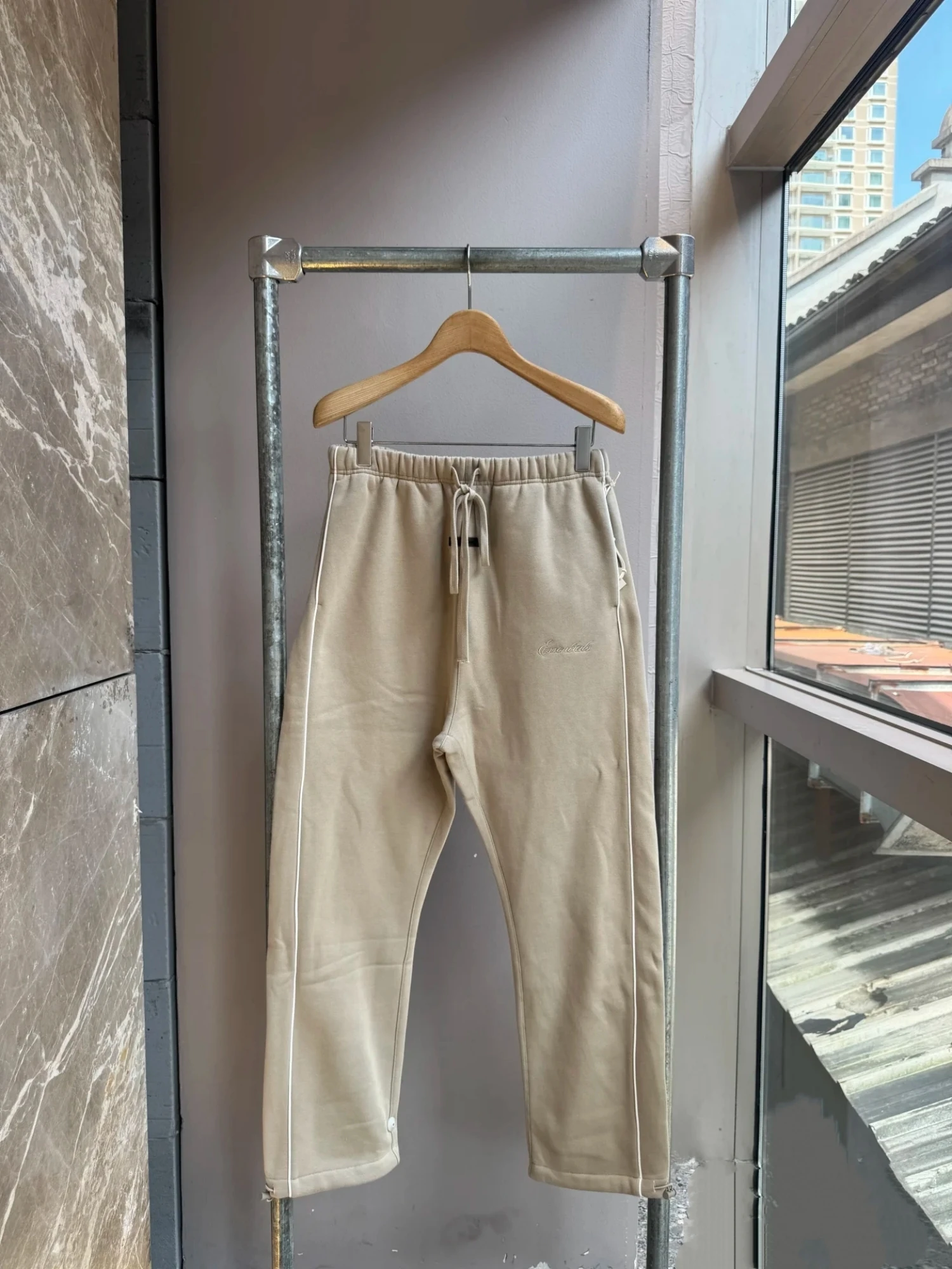 

Loose High Street Men's And Women's Long Pants FOG entials SS25 Pring Drop Series Faionable Sweatpants Youth Trend