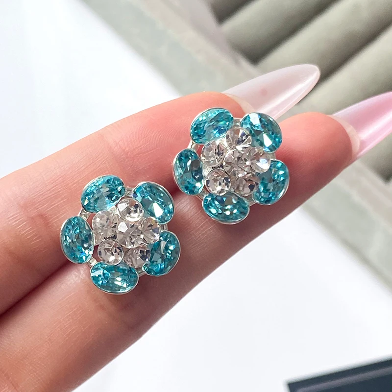 GANPUP Kreative Funkelnde Blumen-Ohrstecker mit Kubischem Zirkonia für Damen, Modischer Neuer Ohrpiercing-Schmuck, Geschenk für Partys – Detail 3