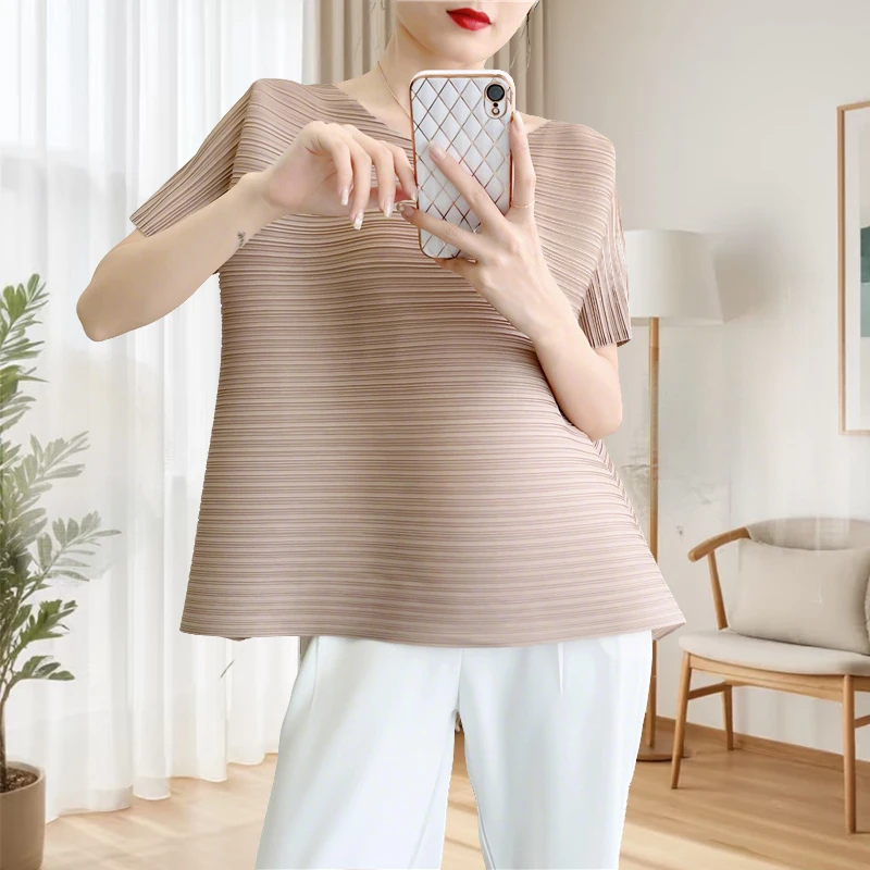 

Miyake Pleated T-shirt Women 2025 Summer T-shirt Open Short-sleeved Comfortable Casual Loose Thin Pressed Pleated Clothes Niche