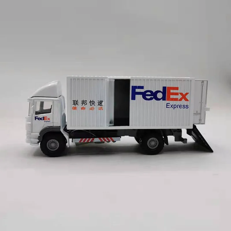 1/60 Scale Toy Car Metal Alloy Commerical Vehicle Express FedEx Van Diecasts Cargo Truck Model Toys Children Collectible display