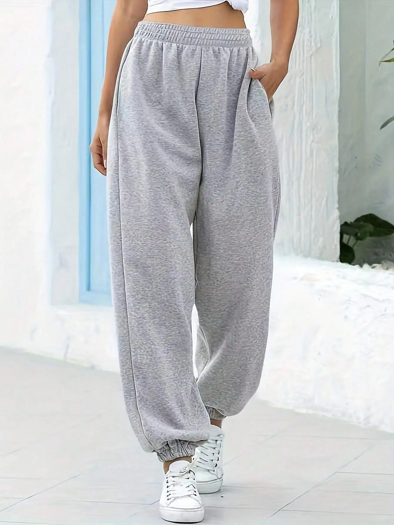 

Women's Gray Drawstring Waist Loose Jogger Sweatpants with Pockets