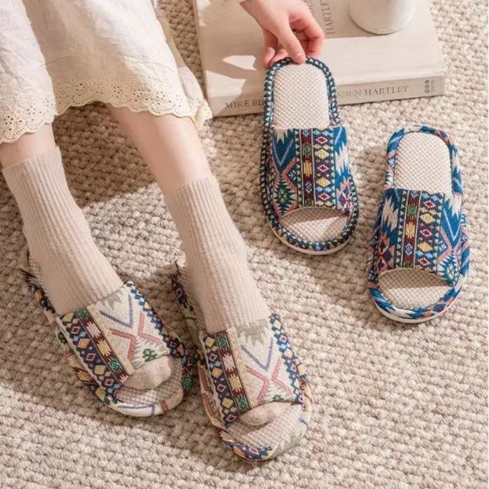 

Новые льняные тапочки на мягкой подошве, домашние тапочки с дезодорантом, впитывающие пот, нескользящие хлопковые льняные тапочки, домашние тапочки