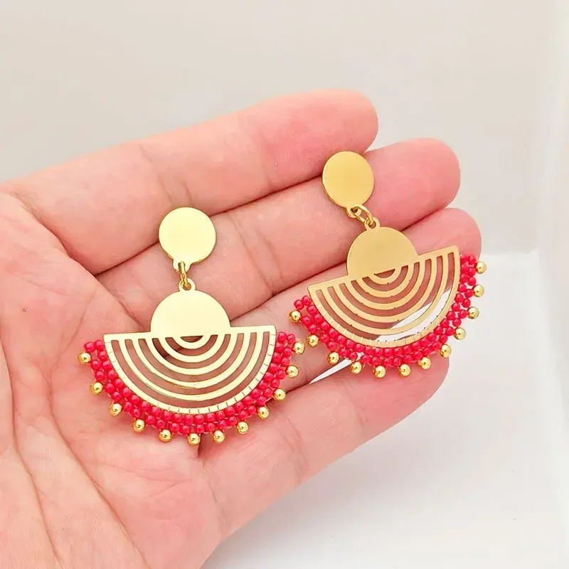 Bohemia Alloy Beaded Earrings for Women Hollowed-out Crystal Rice Bead Simple Hand Knitting Sector Graph Design Fashion Jewelry