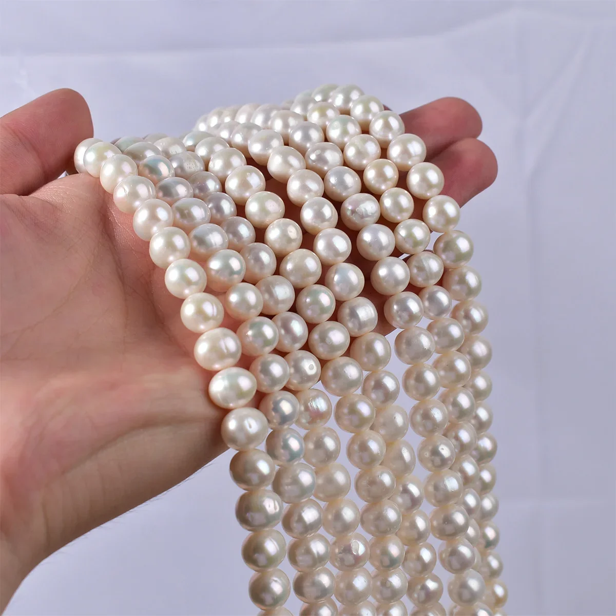 9-10mm Real Pearl  High Quality Non Nuclear Natural Freshwater Pearls with Strong Light and Few Lines, Egg Shape 40cm/string