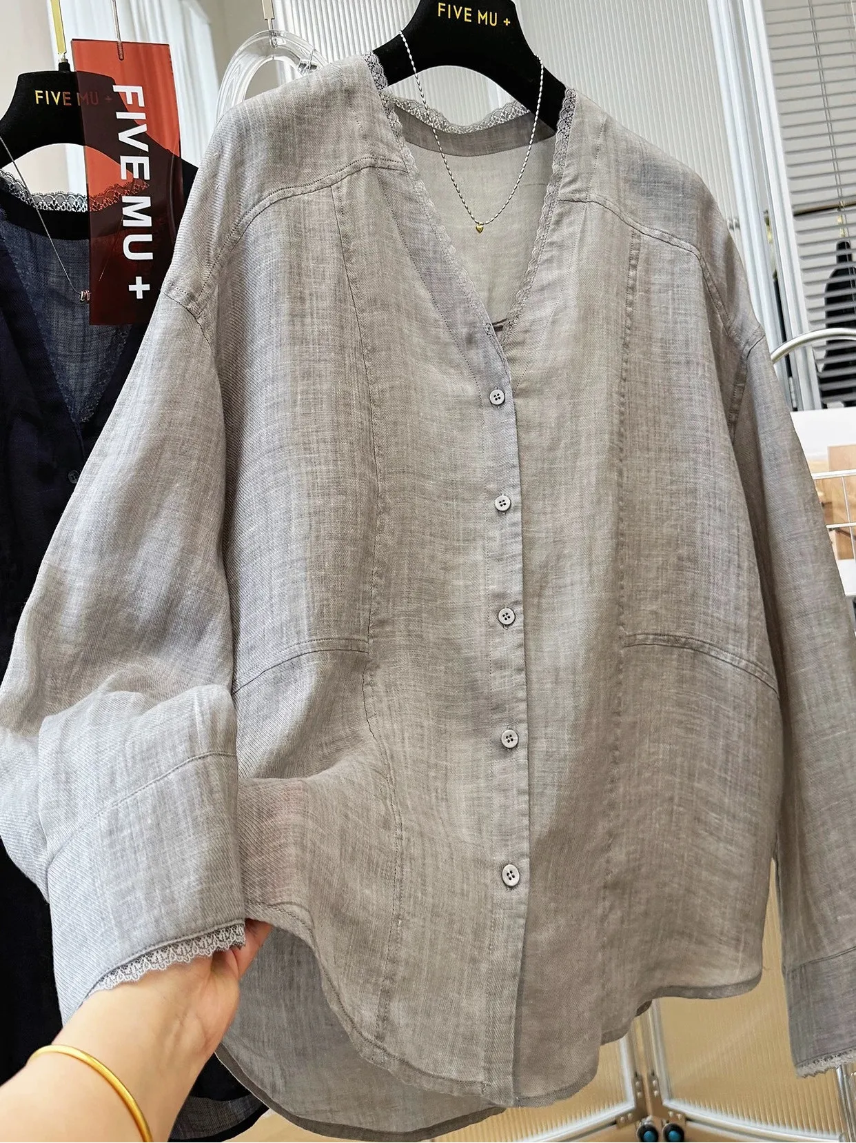 

plus Size Women's Lace Trim V-Neck Shirt Spring Summer Thin Casual Loose Sun Protection Casual Shirt Polyester Fiber Long Sleeve