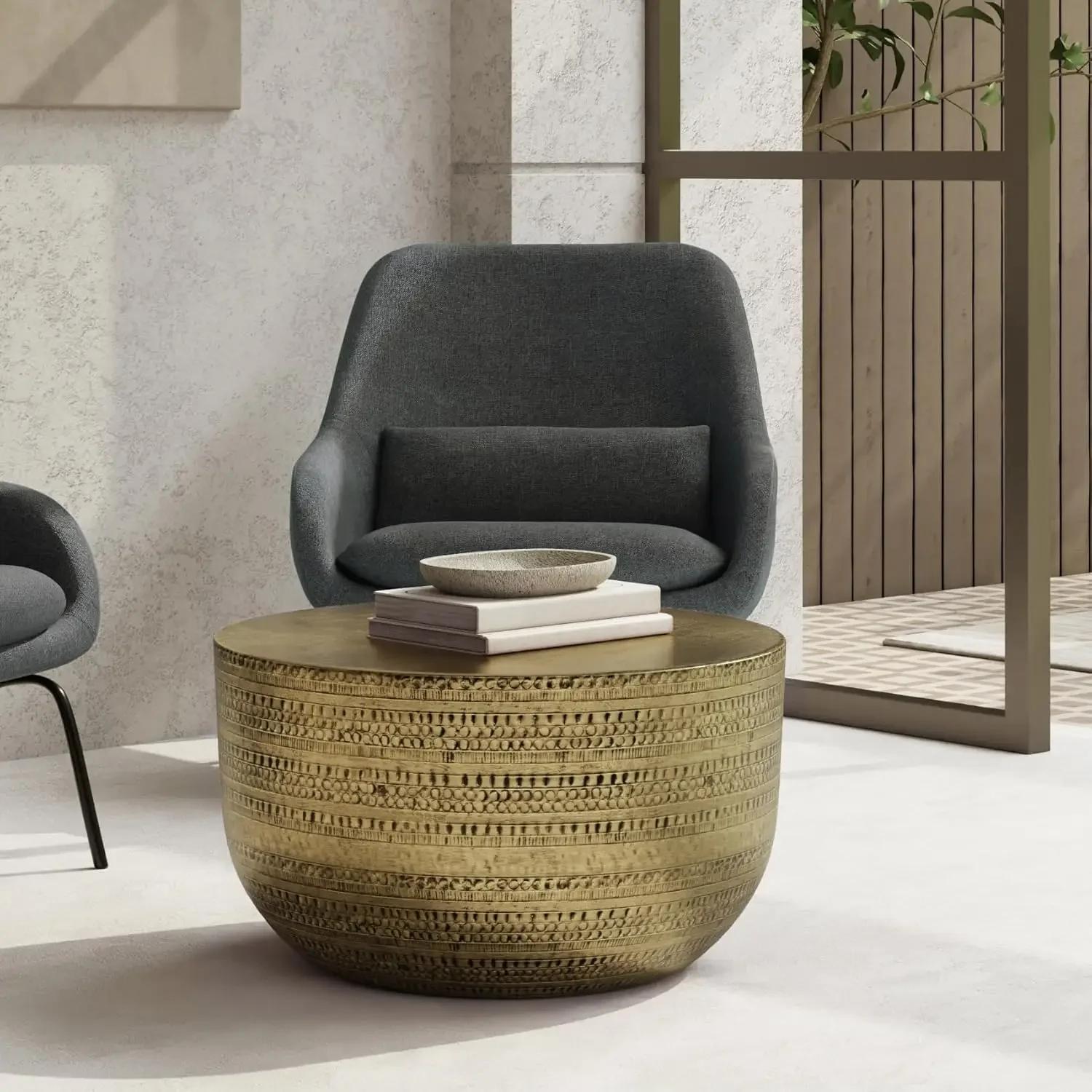 Mesa de centro de metal Johnsen Boho de 30 polegadas de largura em ouro antigo, totalmente montada, para sala de estar e quarto