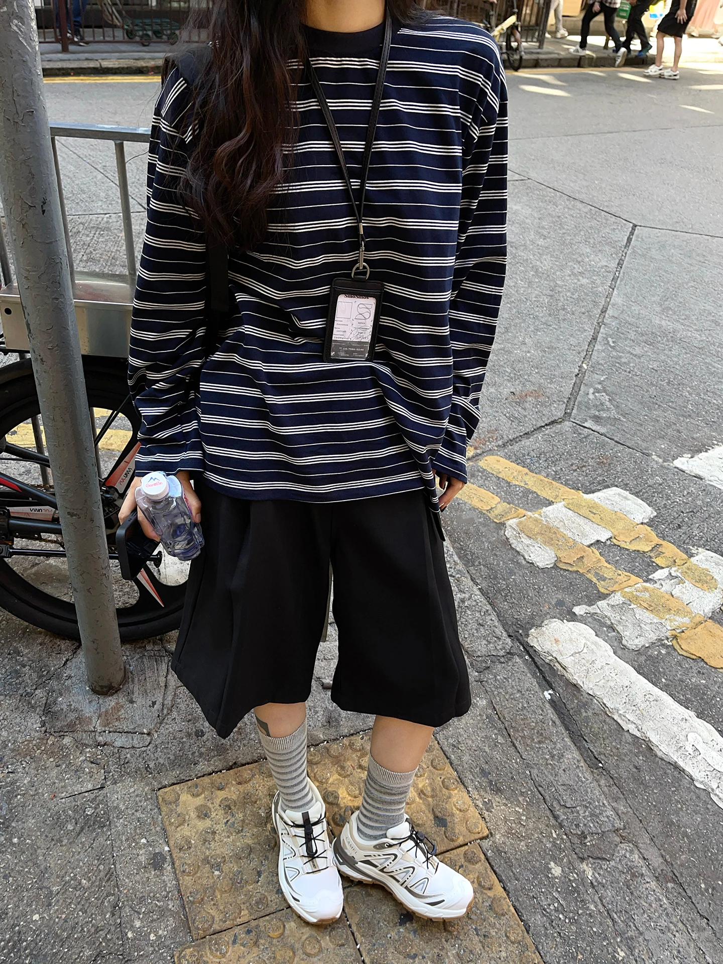 

Женская футболка Star River STVER в винтажном стиле, с цветными полосками, простым дизайном, длинным рукавом, круглым вырезом, свободного кроя, повседневная, из хлопка и полиэстера.