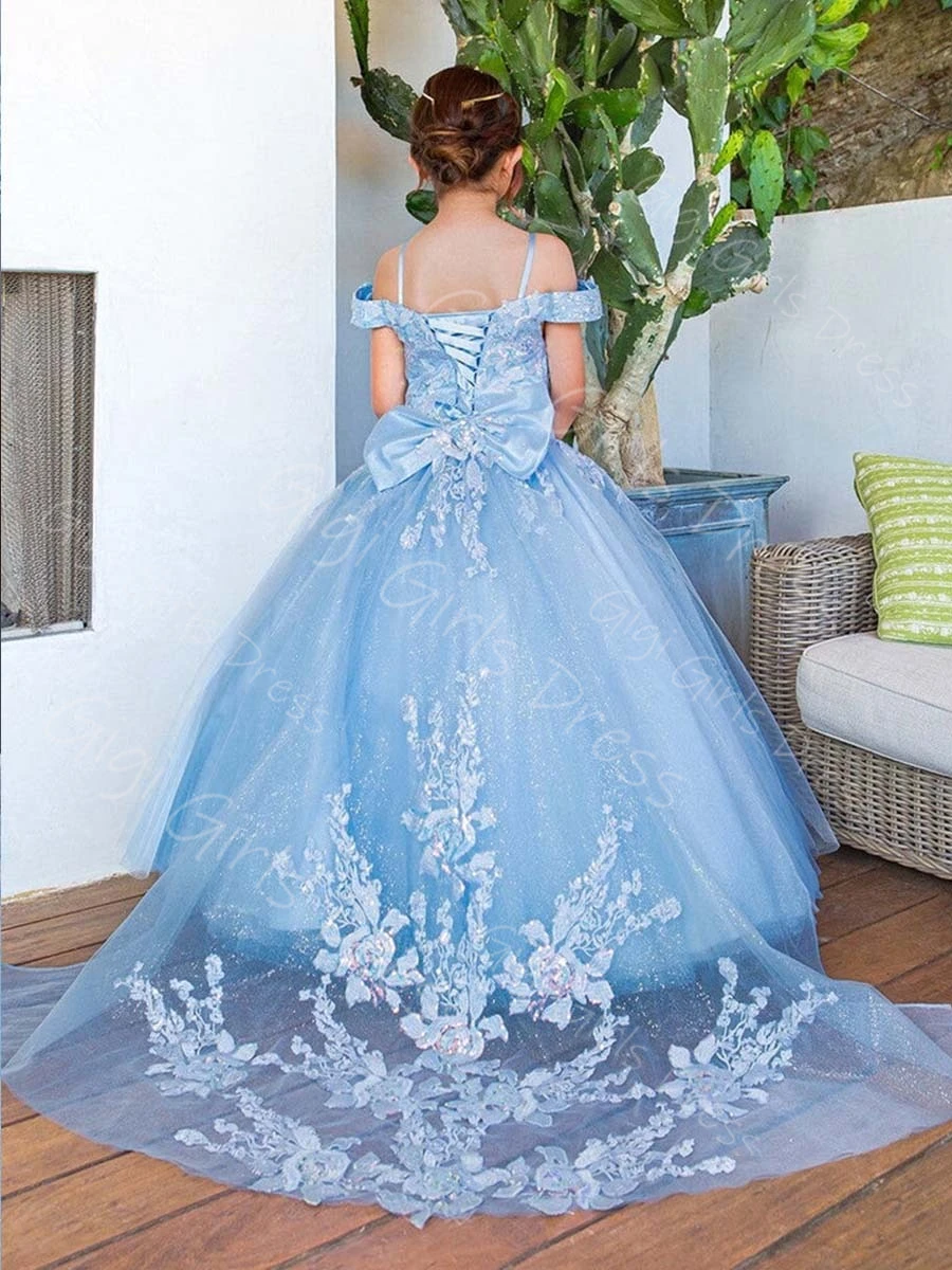 Abito da principessa per ragazze personalizzato con spalle scoperte e strascico, abito da ragazza di fiori con applicazioni di paillettes, abito da ballo da comunione