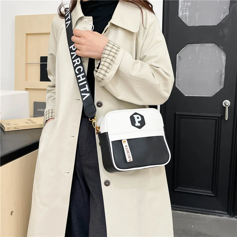 

2025 Trendy Oversized Shoulder Bag - Bold Letter Print Crossbody Purse, Street Style Tote for Women‌