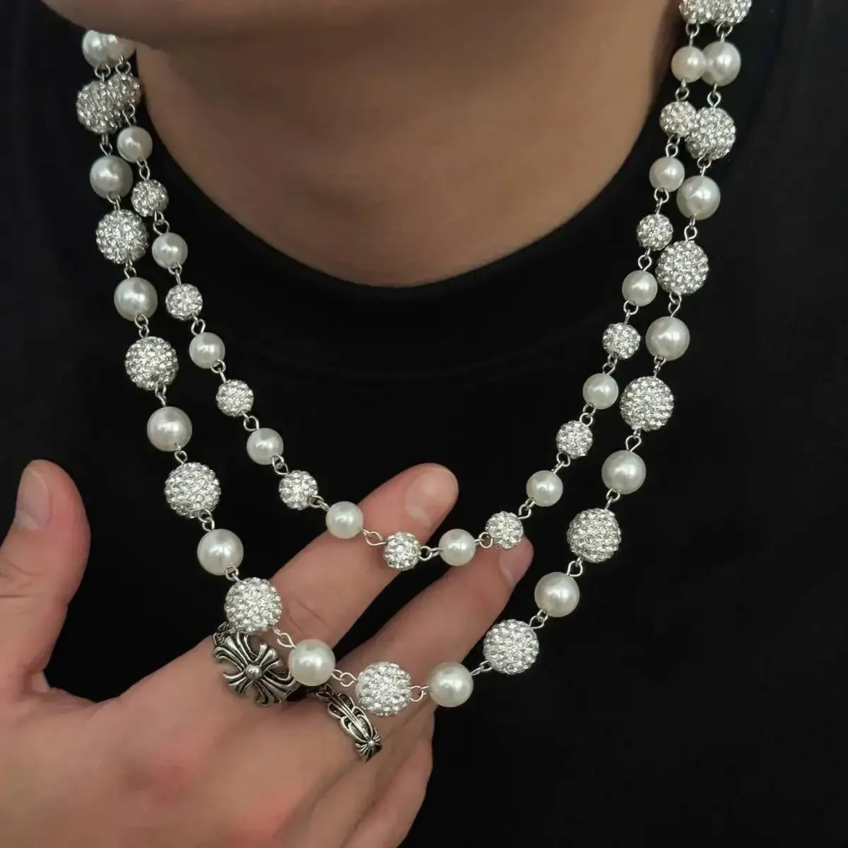 

New 2Pcs/set Vintage Exquisite Imitation Pearl Necklace Men Fashion Charm Rhinestone Clavicle Chain Banquet Jewelry Gifts