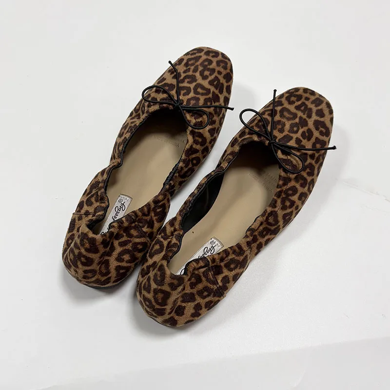 Weiche, modische flache Ballerinas mit Schleifenknoten zum Anziehen, neue Frühlings- und Herbstschuhe für Damen. – Detail 10