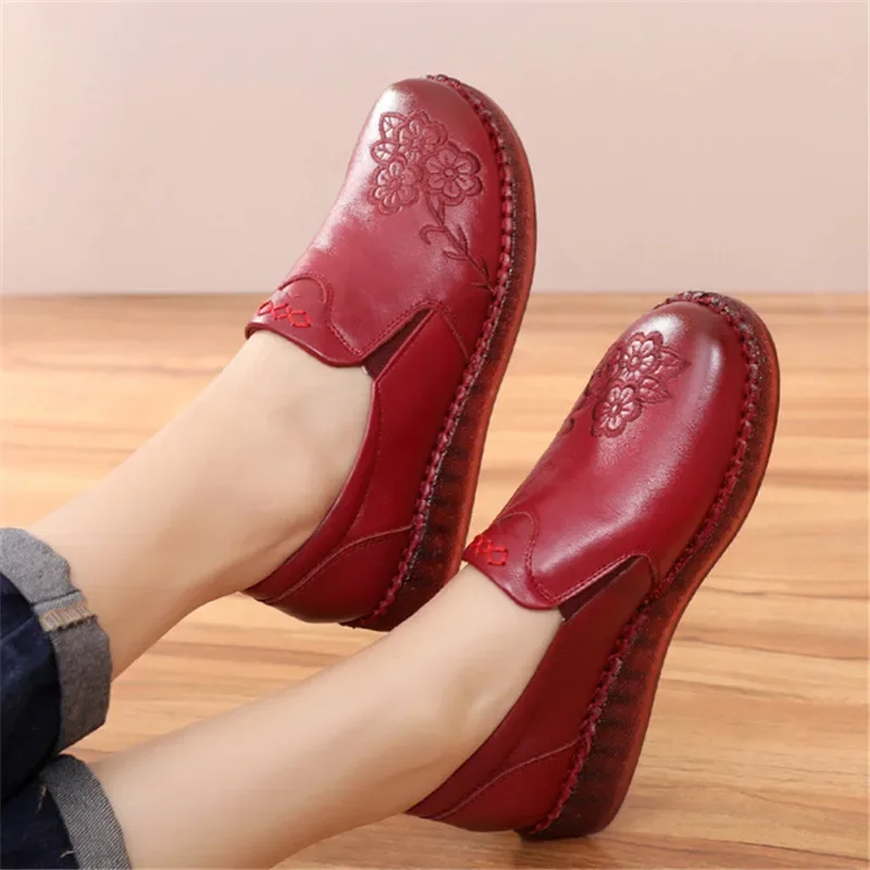 TIMETANG High Quality Retro Fancy Pattern Genuine Leather Round Toe Slip On Flat Shoes Soft Sole Sports Shoes Woman FlatsE815