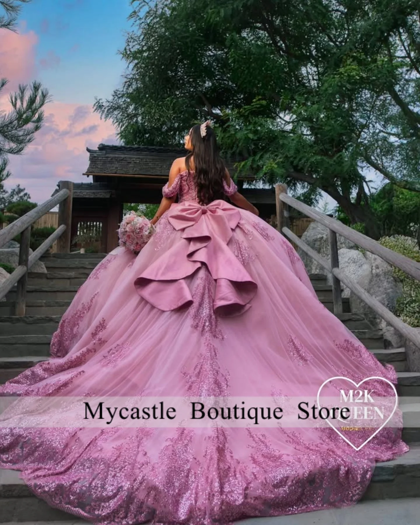 Vestido de quinceañera de cristal de tul rosa de México, vestido de baile 2025 con apliques de encaje y lazo, vestido dulce 16 con cordones personalizado