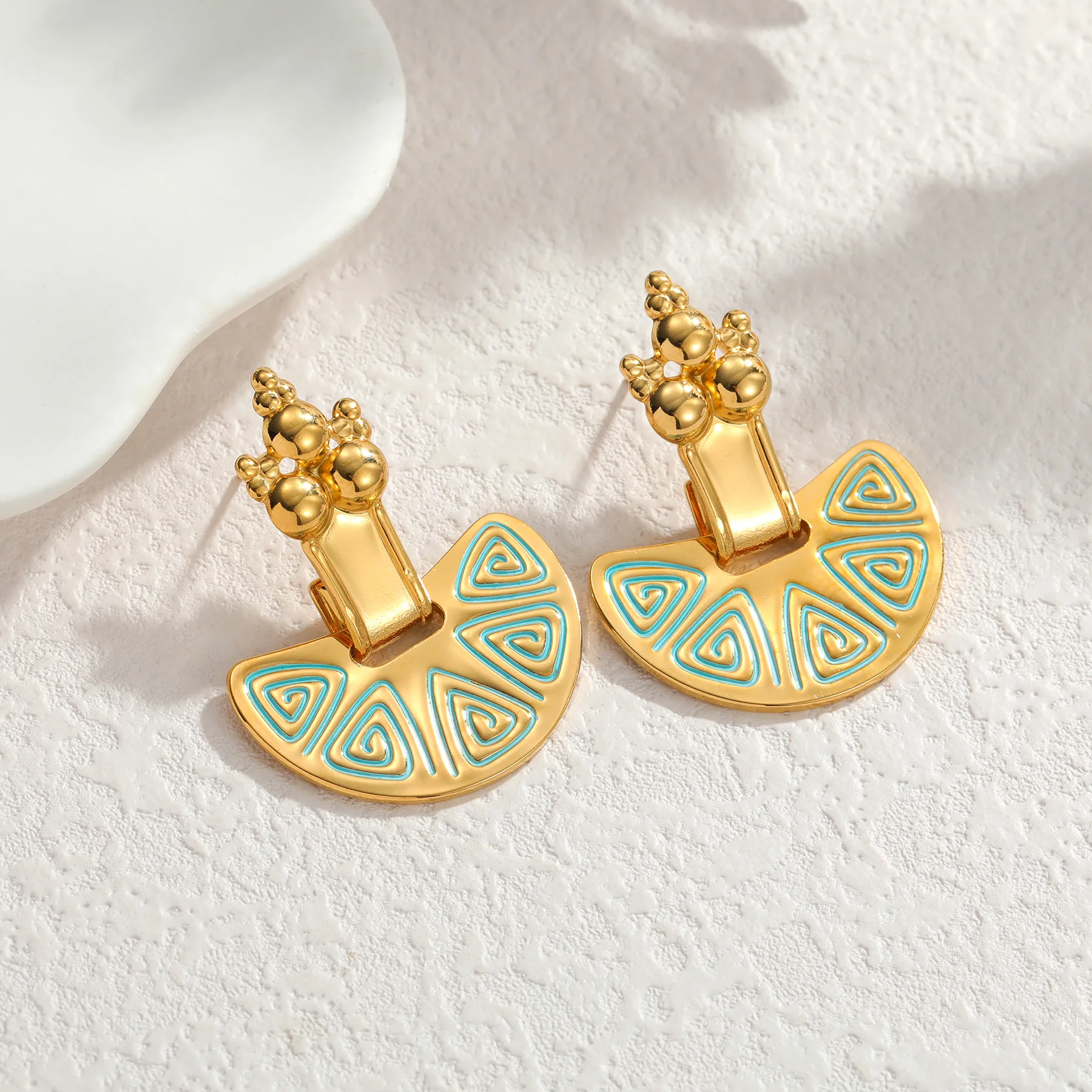 Kissmoon Vintage Sector Earrings for Women Girl Stainless Steel Geometric Textured Retro Fan-Shaped Earring Trendy Jewelry Gift