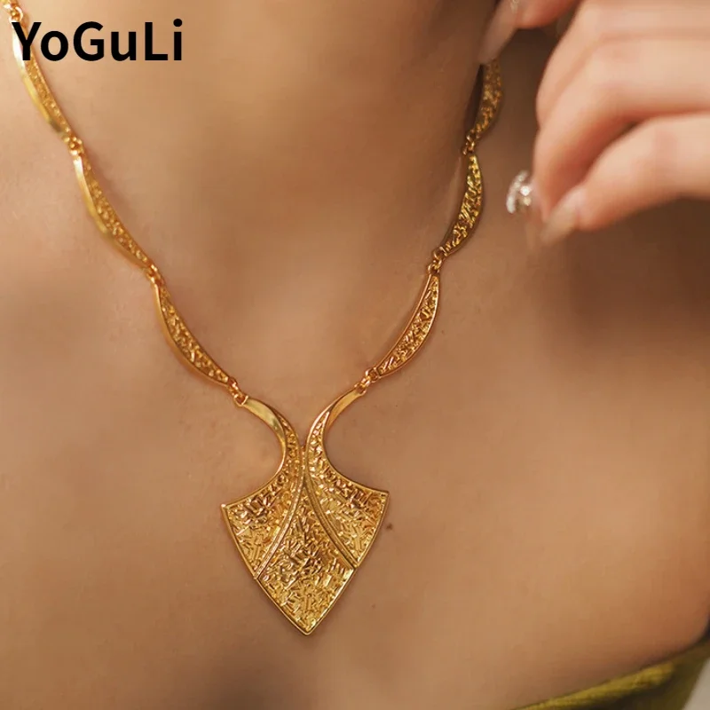 Fashion Jewelry Vintage Temperament Gold Color Metal Geometric Pendant Necklace For Women 2024 Trend New Hot Selling