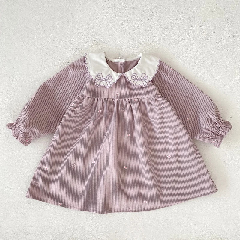 2026 Baby-Mädchen Cordkleid Süße Stickerei Schleife Peter-Pan-Kragen Langarm Prinzessinnenkleid Frühling Winter Lässiges Partykleid – Detail 2