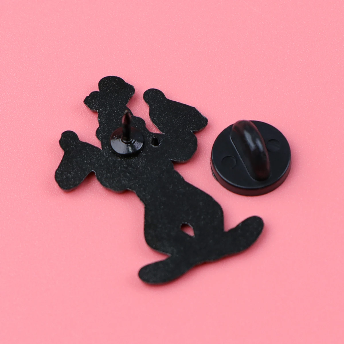 Lustige Hund Emaille Pin Cartoon Abzeichen auf Rucksack Broschen für Frauen Männer Anstecknadeln Anime Schmuck Cosplay Zubehör Spielzeug Geschenk