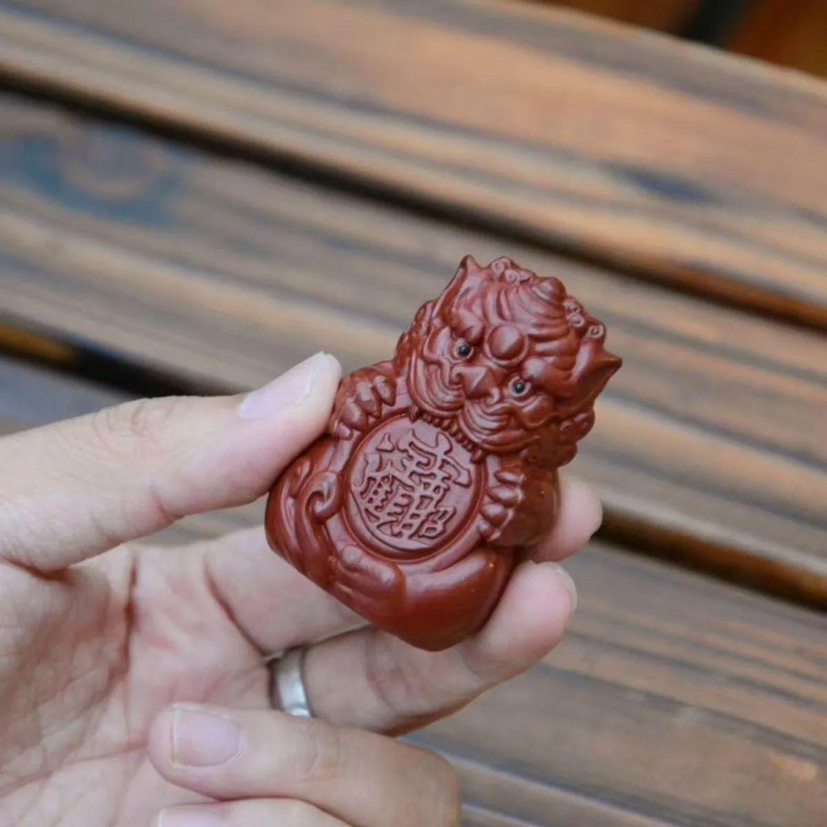 

Purple Clay Tea Pet Ore Tea Table Ornament Household Kung Fu Tea Set Handmade Weth Lion Tea Plaything Tea