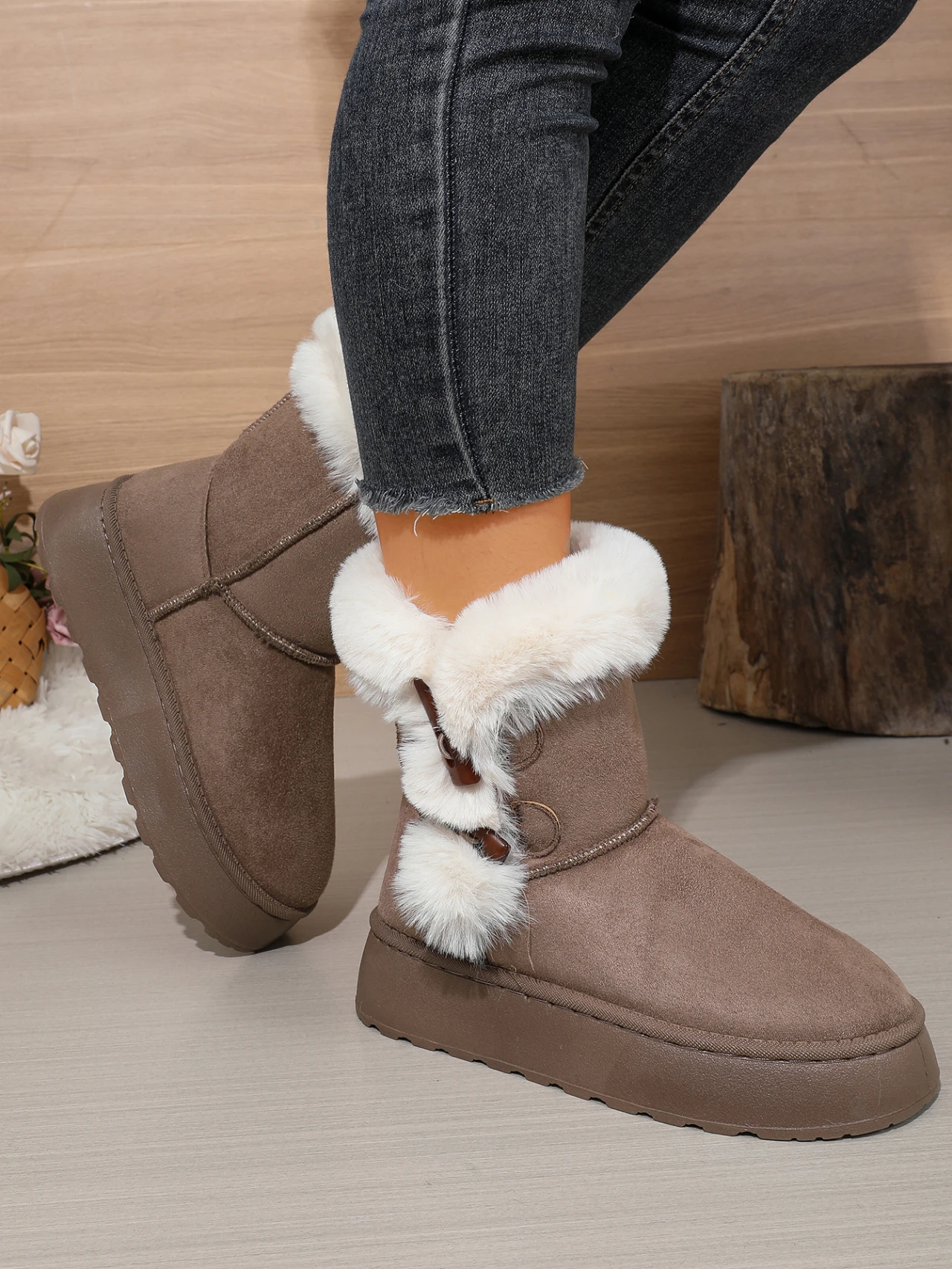 2026 Winter Neuer Stil Bequeme Modische Bestseller Runde Zehenkappe Elegante Lässige Schneestiefel Samt Dickbesohlte Damenstiefel – Detail 3