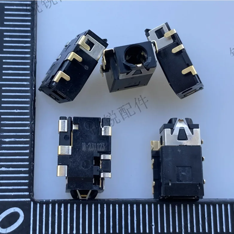 For notebook, computer 3.5 audio female seat 6P oblique port, gold-plated, earphone socket, channel jack