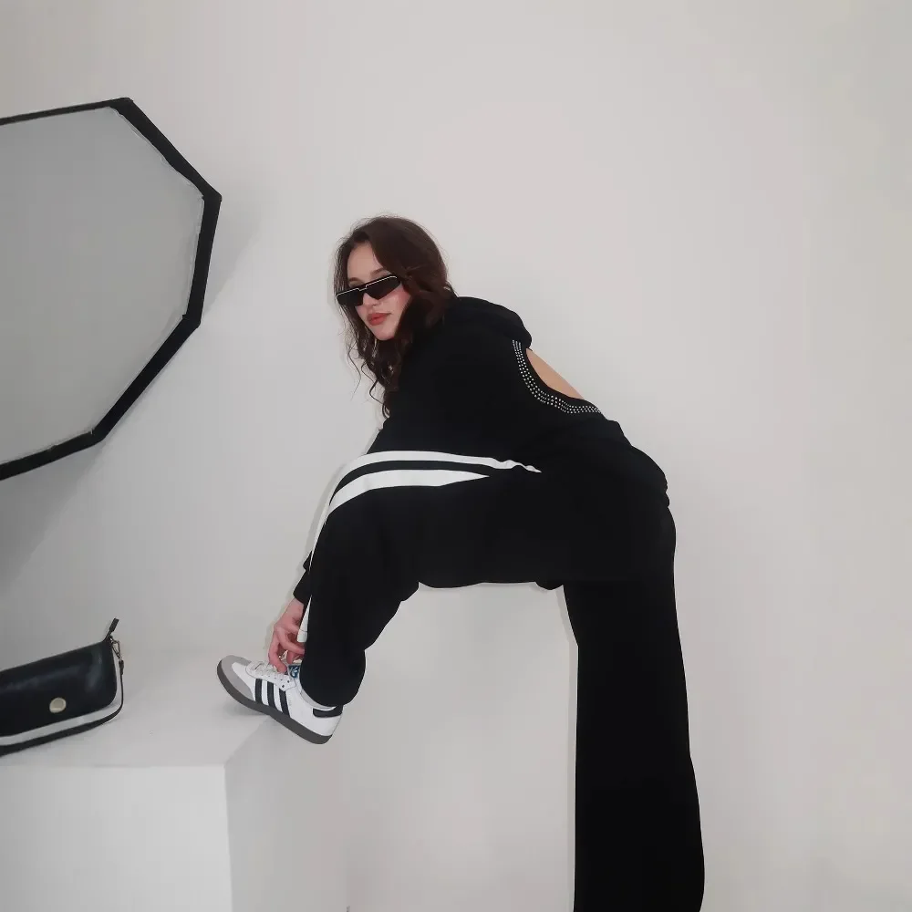 Y2k ハロウアウト ハート型 ダイヤモンド パーカー レディース グランジ ヒップホップ ストリートウェア スウェットシャツ トップス ゴス オーバーサイズ パーカー レディース服